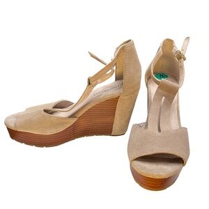 Kenneth Cole Beige Odelia Wedge Sandals Size 8